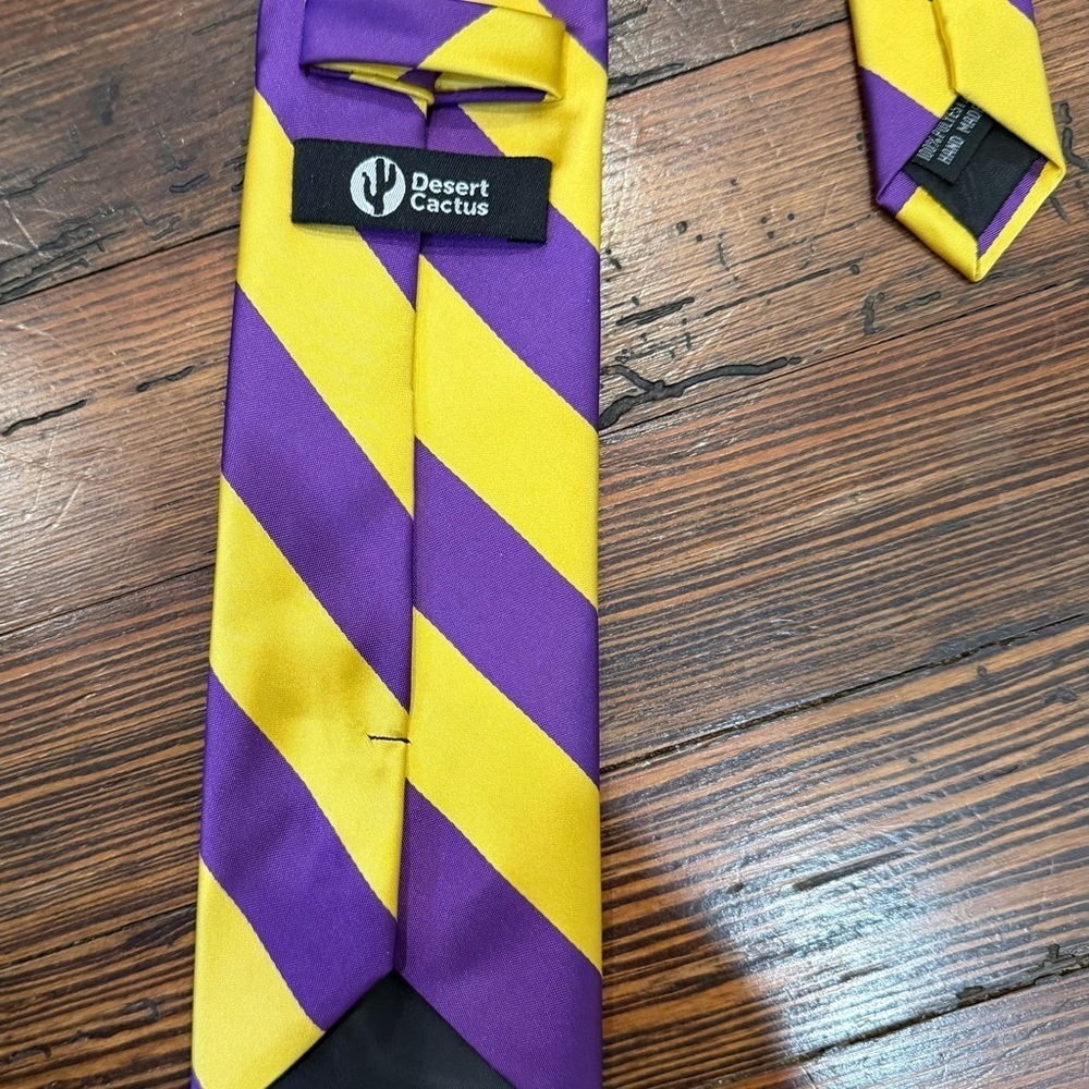 Desert Cactus LSU Tigers College SEC Football Men’s Collegiate Neck Tie EUC - Picture 3 of 4